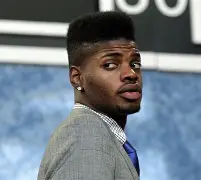 包含里程碑夜！新奥尔良鹈鹕单刀错失；全明星赛集结日刷纪录；压力陡增；细节决定成败的词条